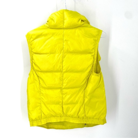 VINCE NWT Vince Neon Yellow Goose Down Magnetic Button Zipper Puffer Vest Jacket - Picture 4 of 6
